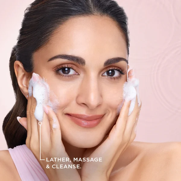 Ponds Face Wash - Image 3